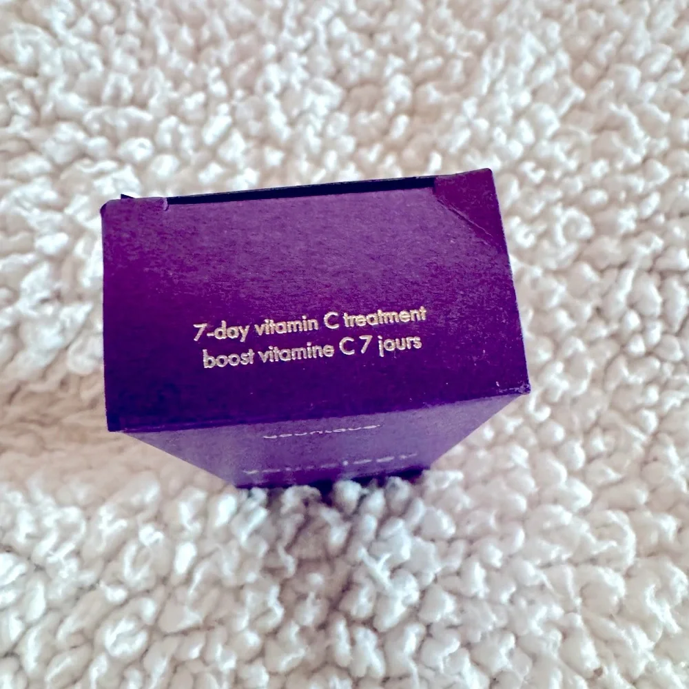 Younique 7 day vitamin C treatment - Picture 3 of 6